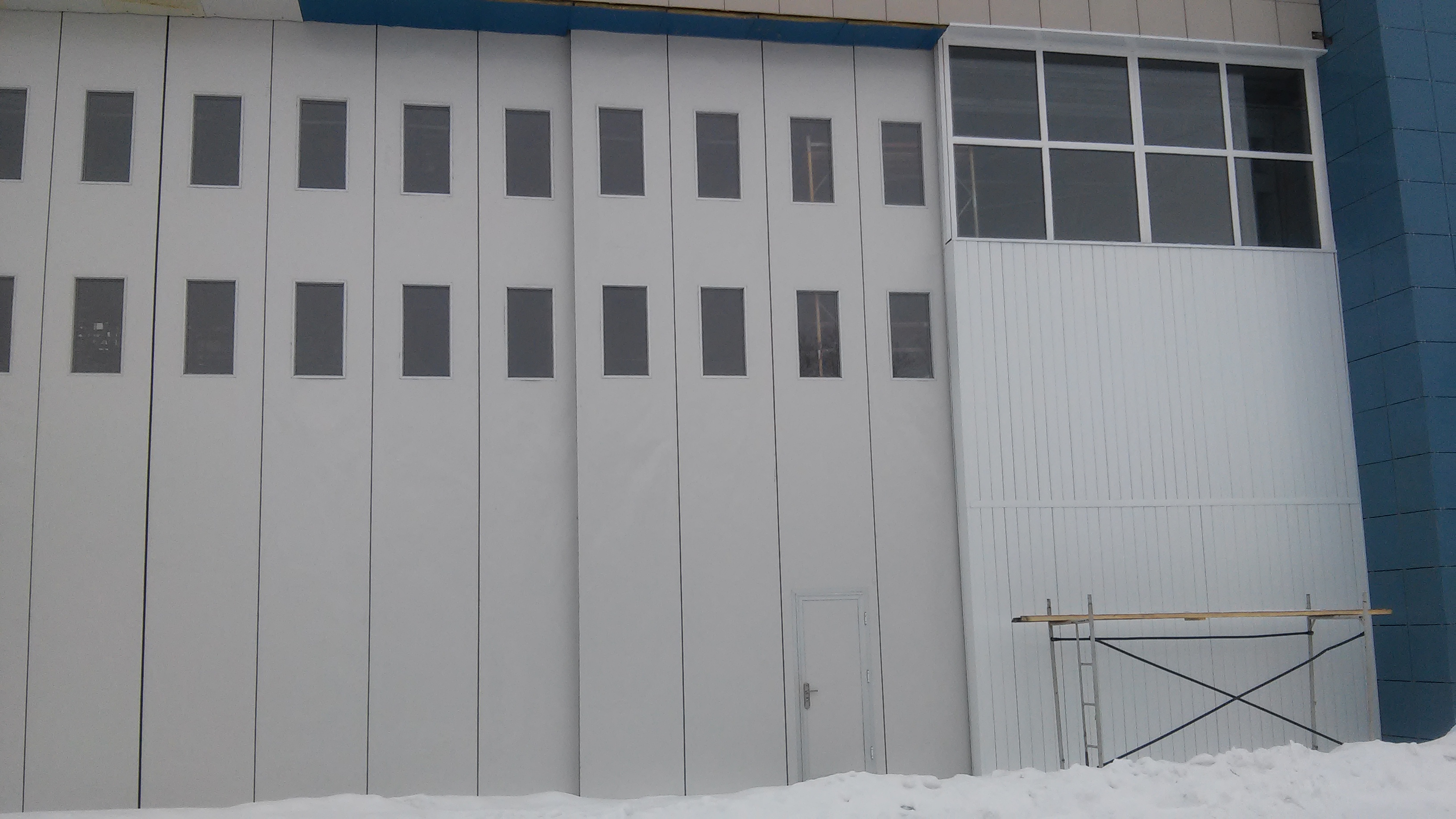 Russian Side-Sliding Hangar Door Project