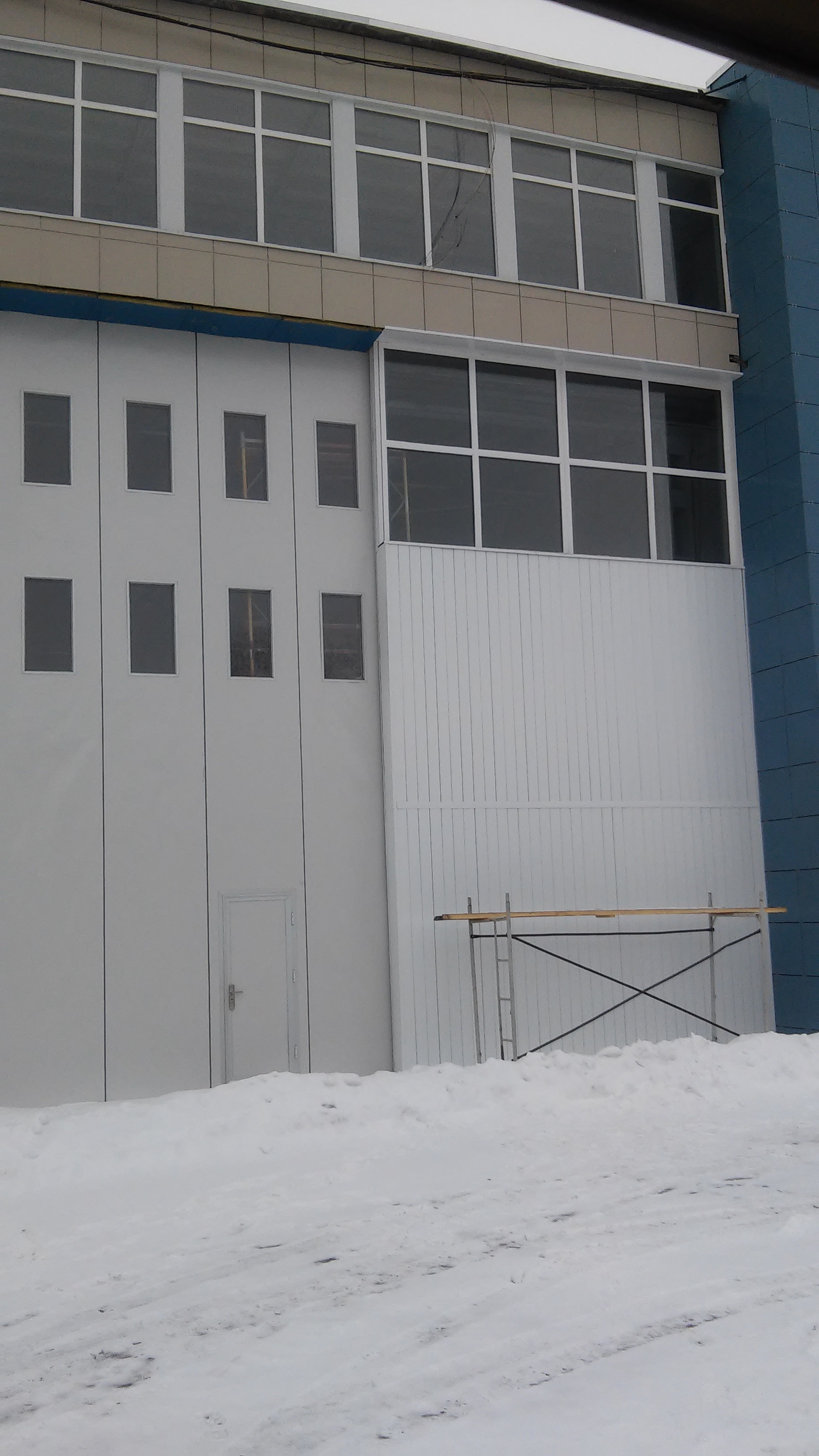 Russian Side-Sliding Hangar Door Project