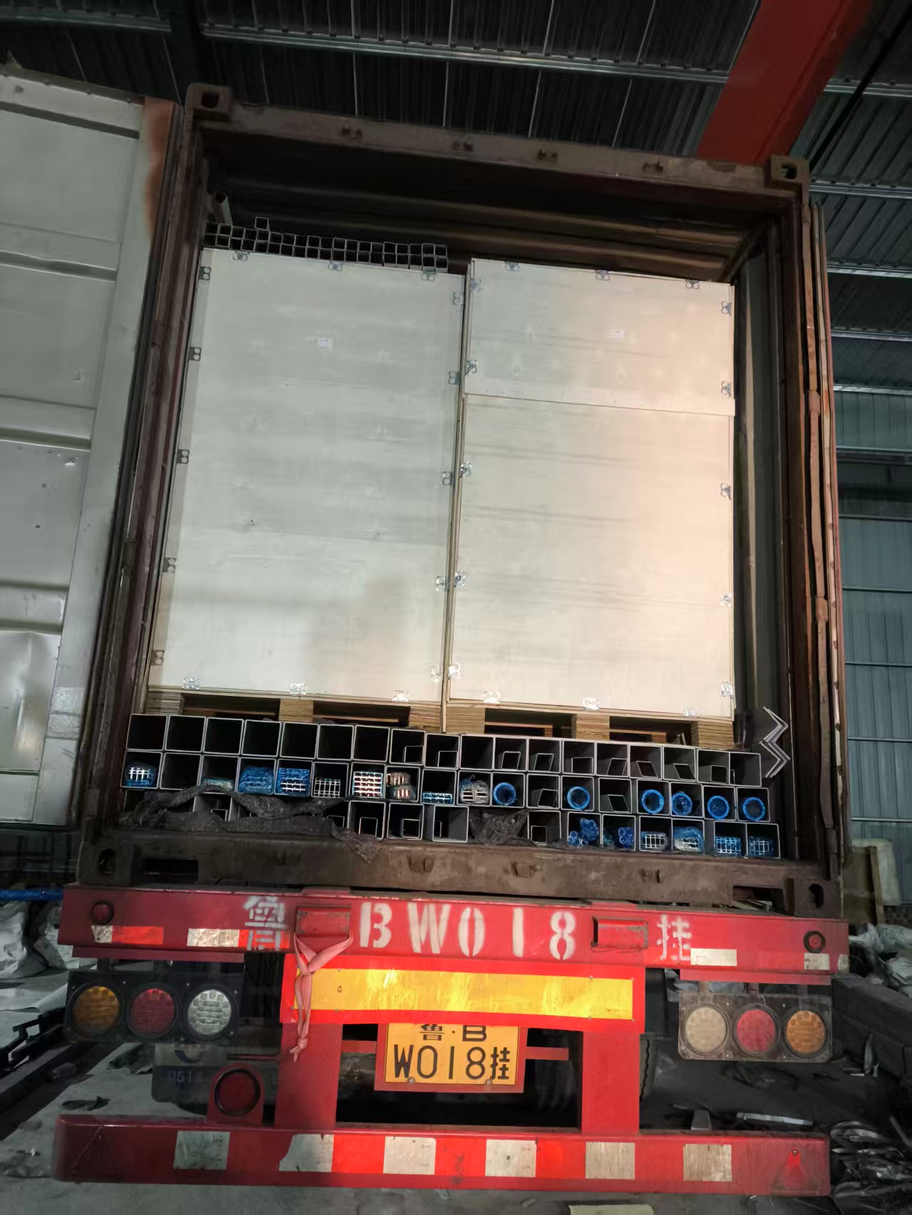 Up Folding Hangar Door