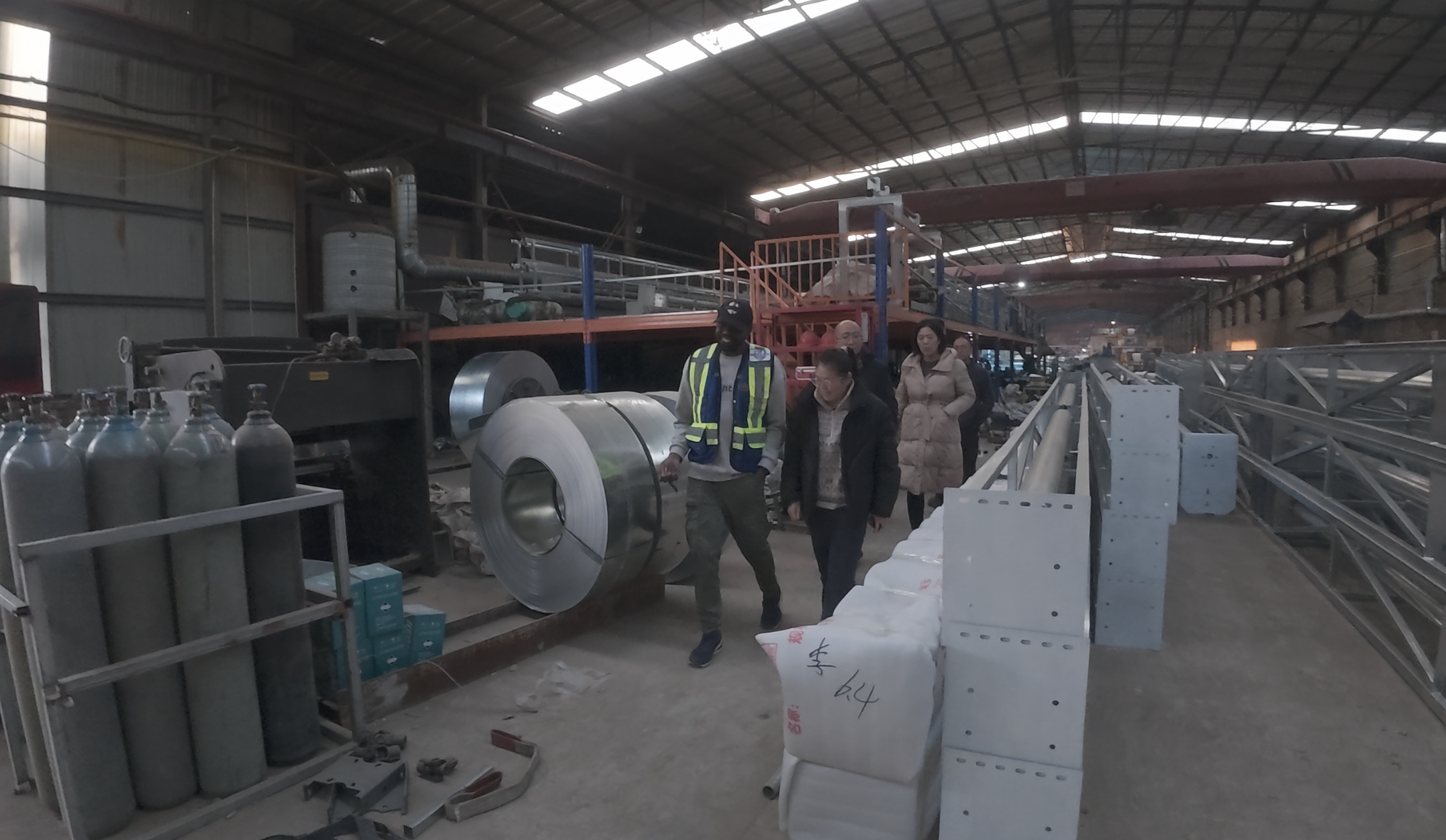 Up Folding Hangar Door