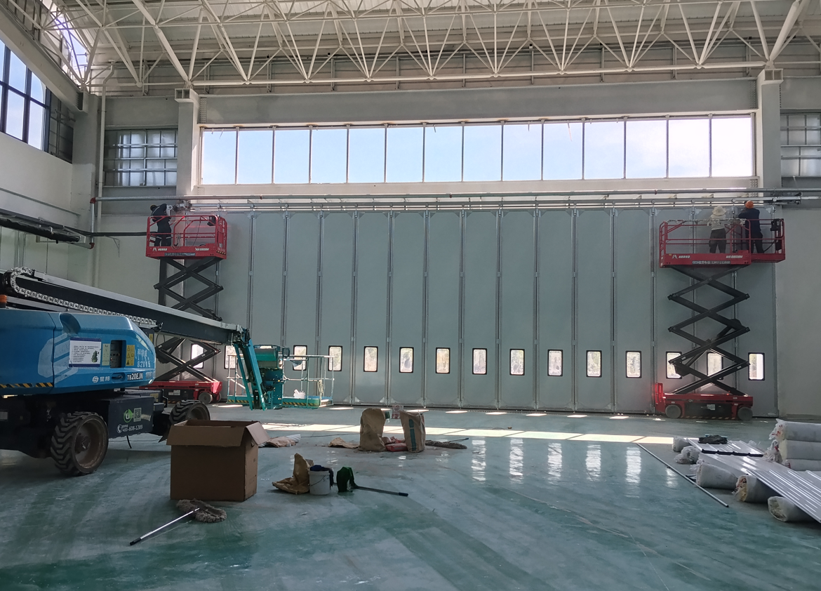 Custom Side Sliding Hangar Door: 18m × 6m Solution for Limited Headroom | Bright Building