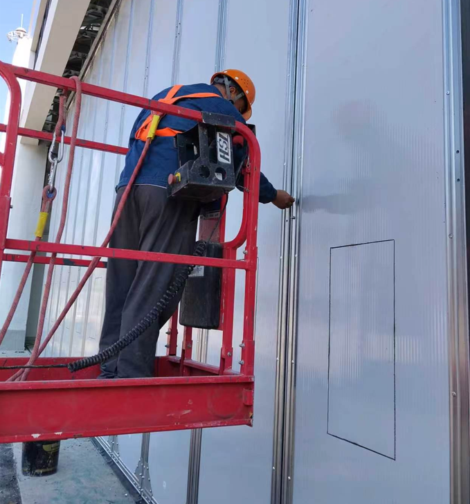Custom Side Sliding Hangar Door: 18m × 6m Solution for Limited Headroom | Bright Building